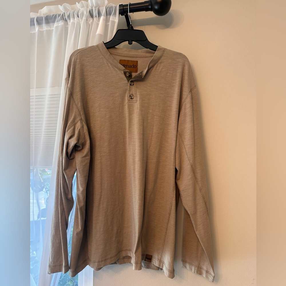 Venado Men's Long-Sleeve Henley Shirt